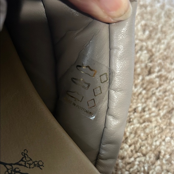 Yume Yume | Women's Taupe Quilted Slip-On Shoes | size 40 - Picture 16 of 16